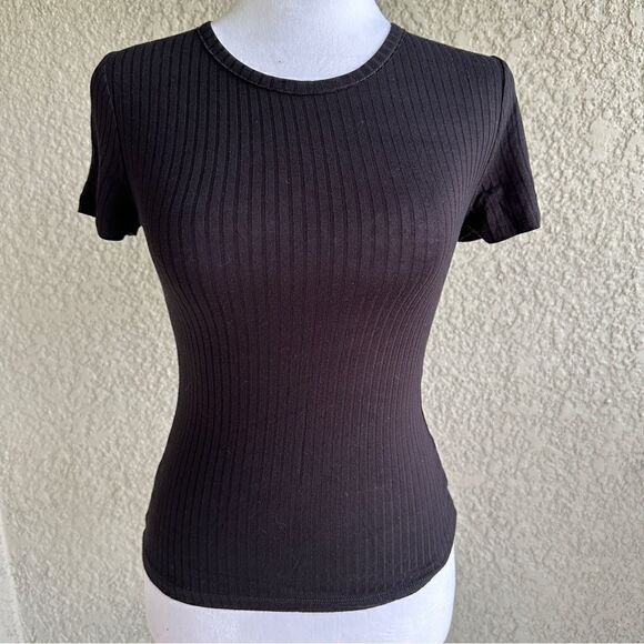 NWT Intimately Free People XYZ Scoop neck black crop top ribbed Sz XS - Picture 2 of 7